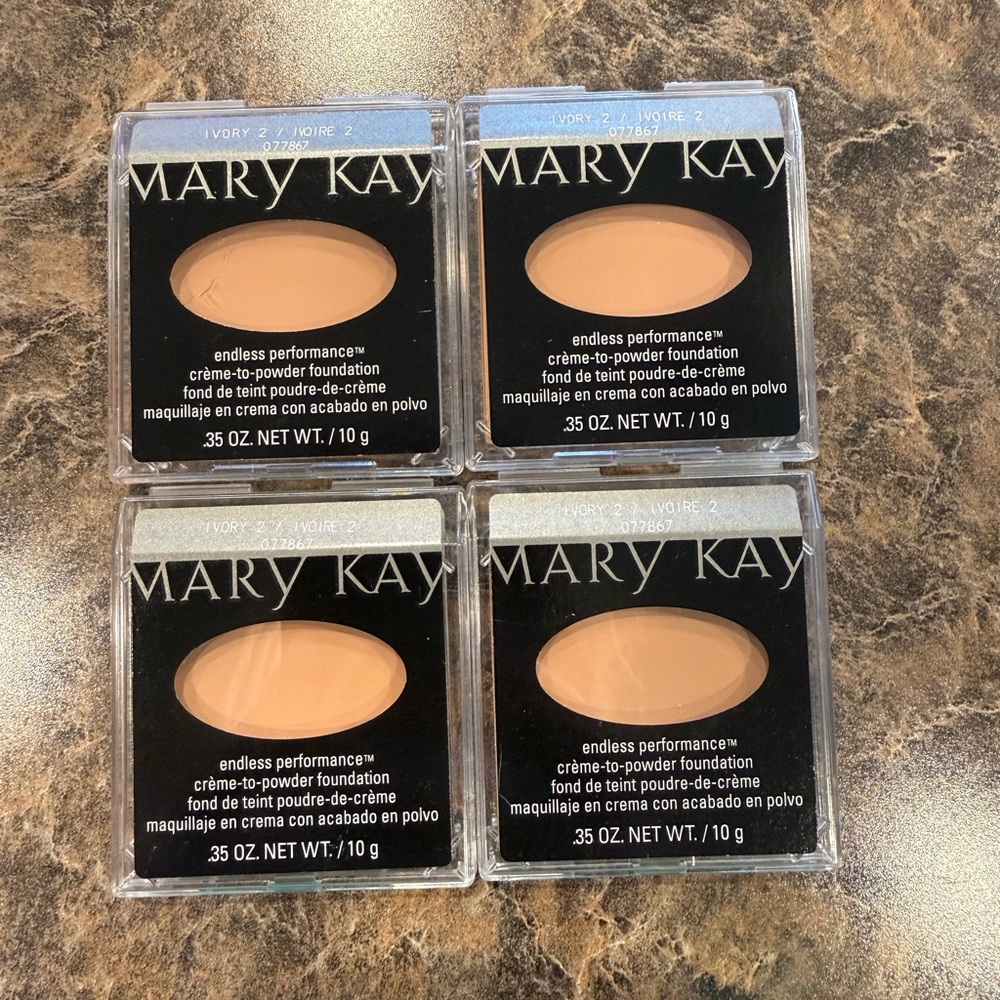 Mary Kay Endless Performance Crème-to-Powder Foundation - Ivory 2
$13 per unit